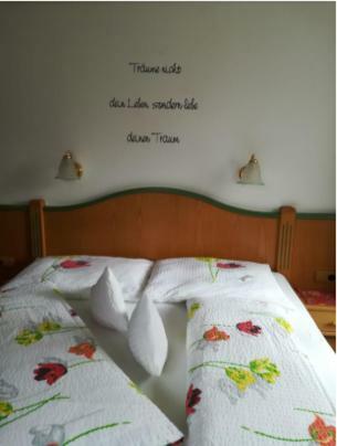 Gaestehaus Waldruh Mayrhofen Bagian luar foto